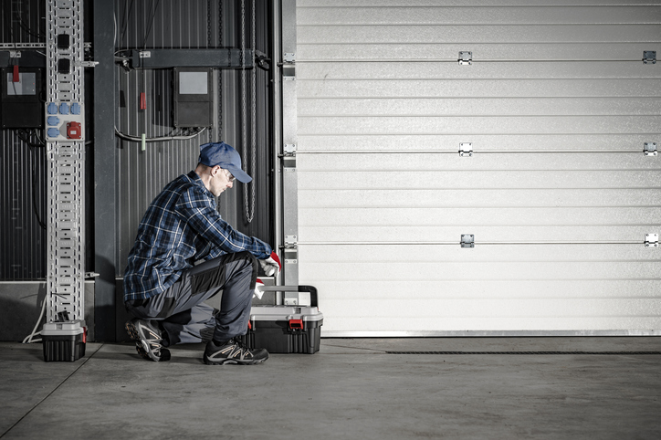 How Garage Door Replacement Boosts Curb Appeal in High-Value Properties