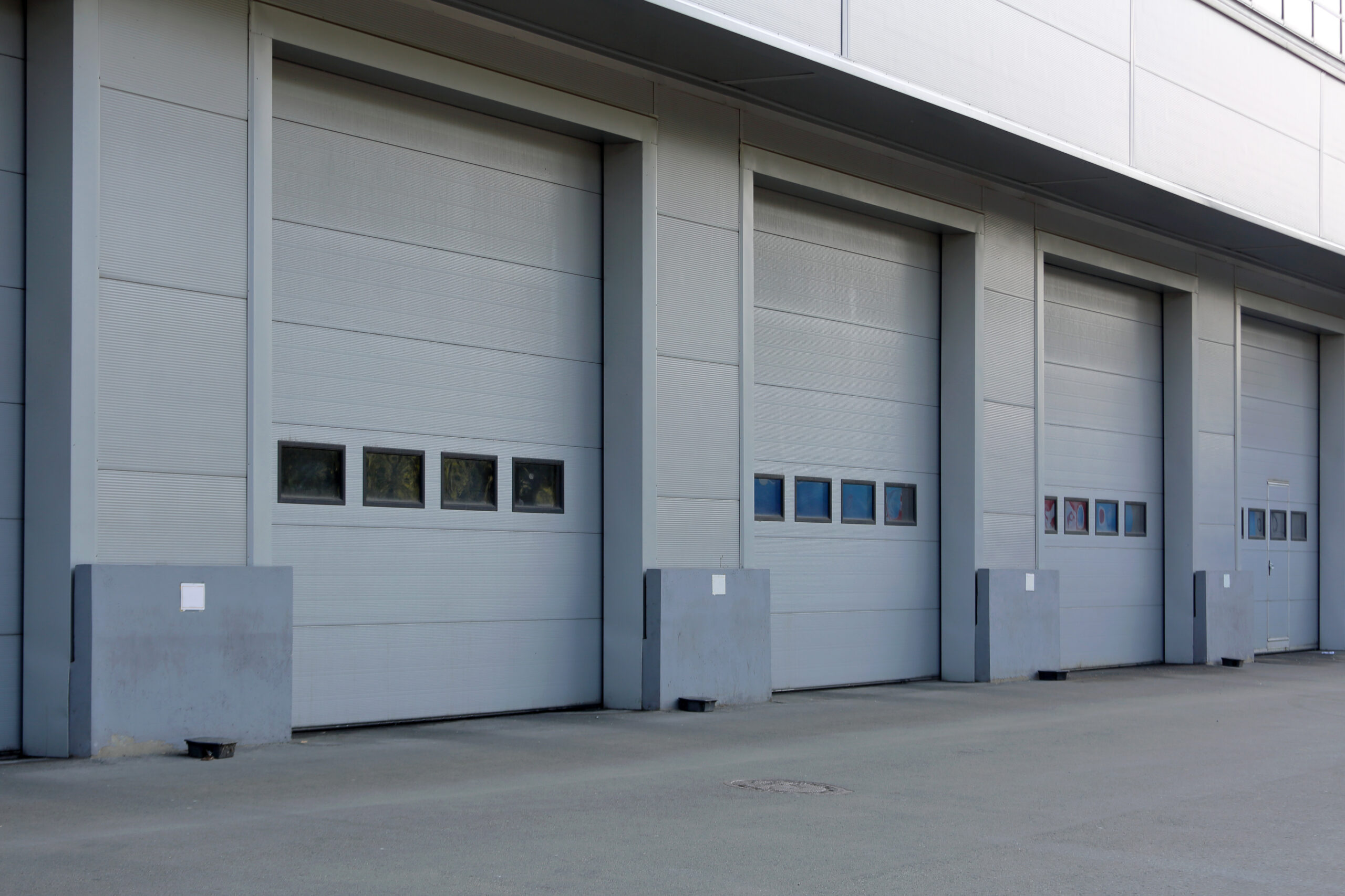 Commercial Garage Door Solutions How the Right System Improves Safety and Business Efficiency
