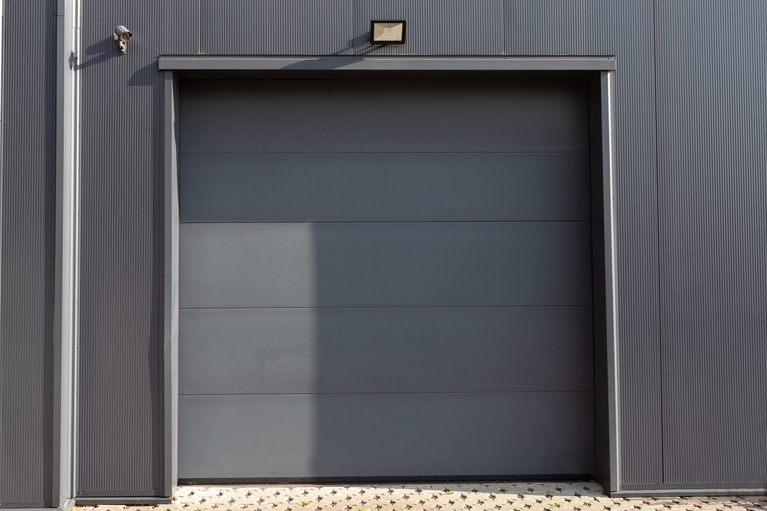How Commercial Garage Door Repair Prevents Repeated Mechanical Faults